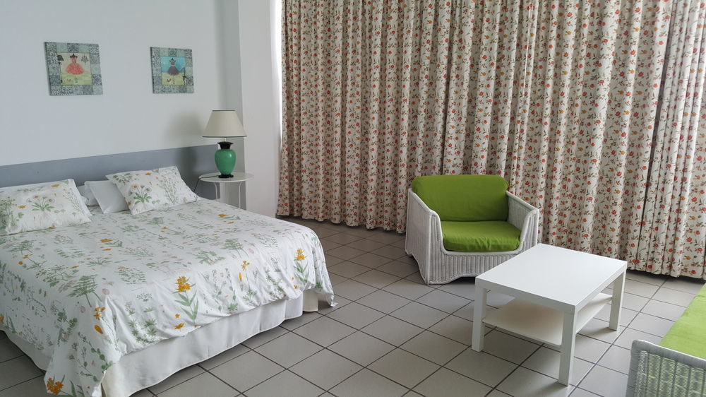 Ciw Hostel Pozo Izquierdo Bagian luar foto